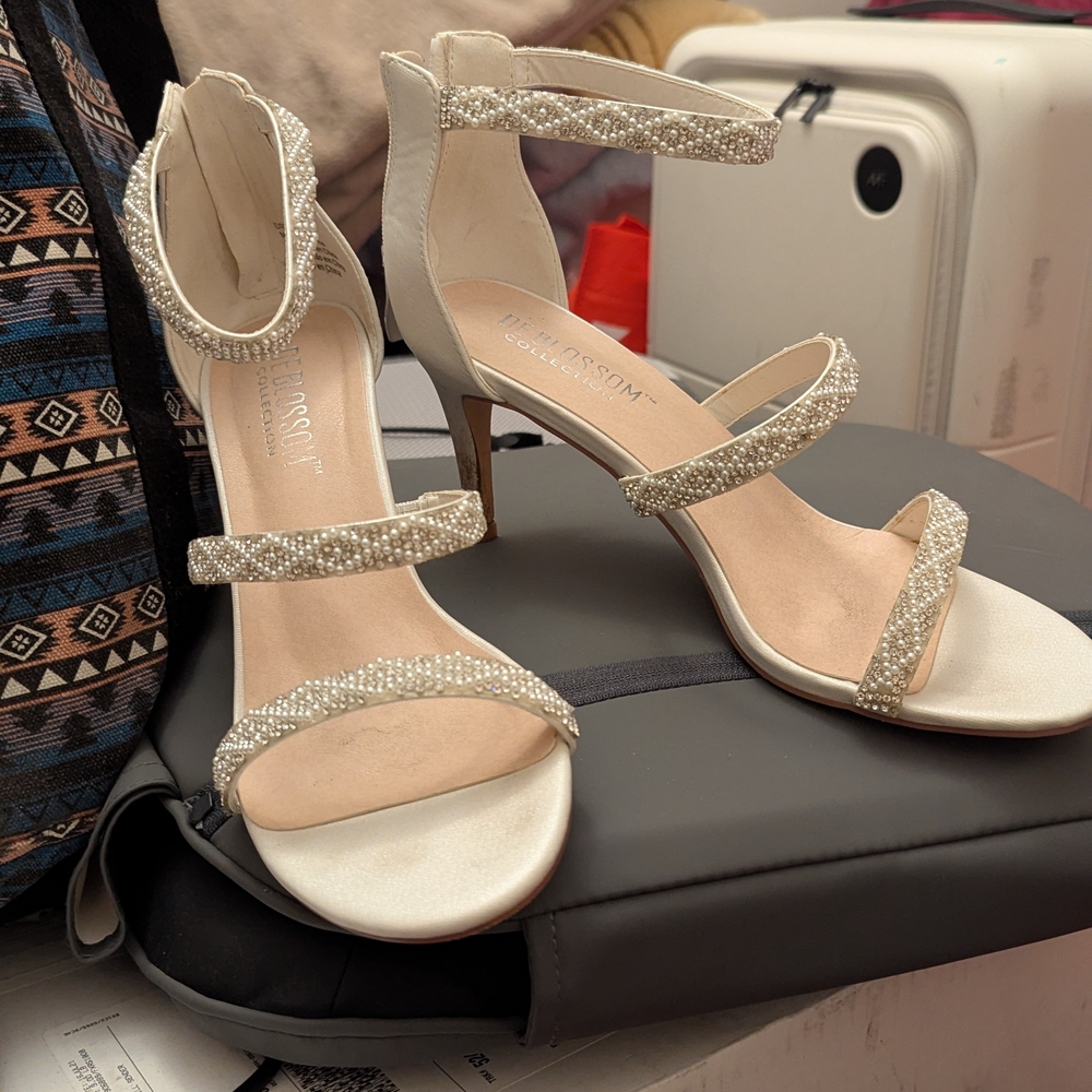 Elegant White Beaded Women's Sandals